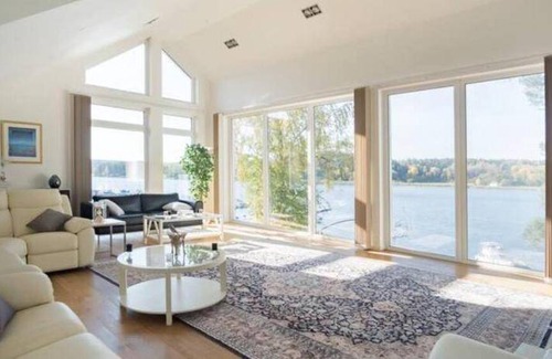 Sigtuna Municipality Villa | 400 m² Villa ∙ 3 bedrooms ∙ 8 guests