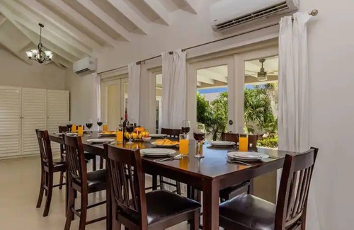 Boroncana Villa | 400 m² Villa ∙ 7 bedrooms ∙ 14 guests