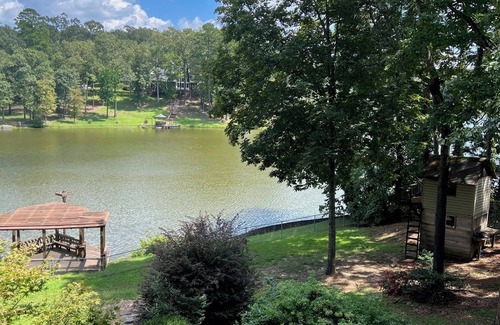 Fairbanks House | 4000 sq ft Home of paradise on a lake!