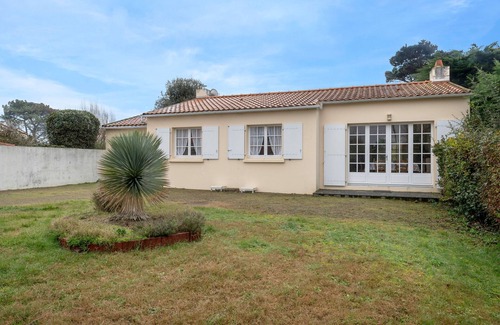 Prefailles Ski Chalet | 400m from the beach, Pointe St Gildas, house for 6
