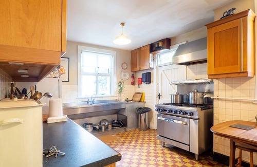 Leenane Apartment | 401 The Covent Leenane-5 Bedrooms-Sleeps 11