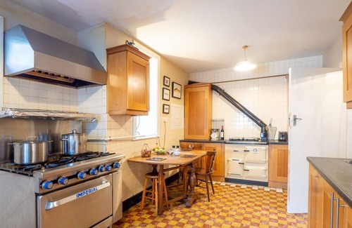 Leenane Apartment | 401 The Covent Leenane-5 Bedrooms-Sleeps 11
