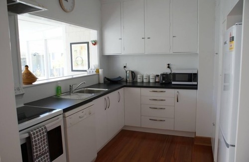 Hastings House | 402 Market Street South