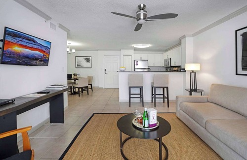 Ludlam Apartment | #403e - Tucker at Gables Grand Plaza Miami