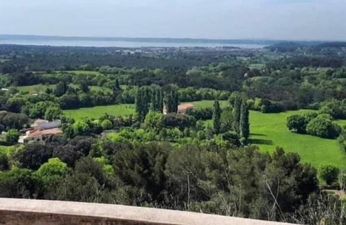 Cornillon-Confoux Apartment | 40m2 studio in the heart of the typical Provençal village