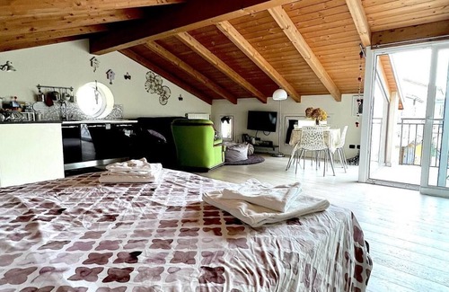 Feriolo House | 4½-zimmer Haus mit Gigantischer Seesicht Direkt an der Seeuferpromenade