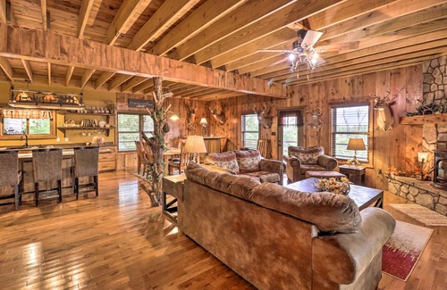 Mammoth Spring House | 418 m² House ∙ 3 bedrooms ∙ 8 guests