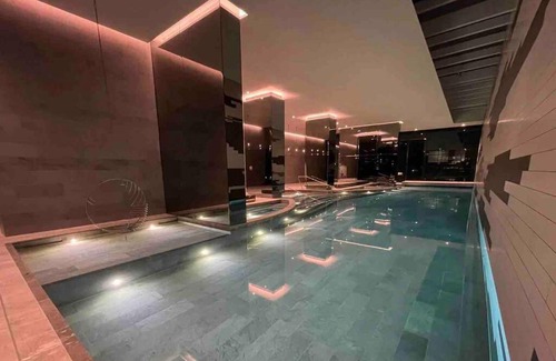 Melbourne Central Business District Apartment | 41st Floor! Premier 2B2B SkyStay@Southern Cross