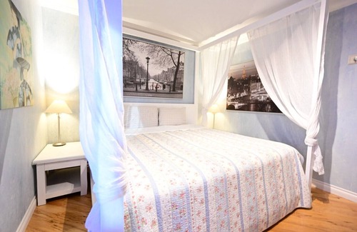 Richmond Bed & Breakfast | 🔵42% savings 9 mins @ Airport Free Parking (Blueberry)