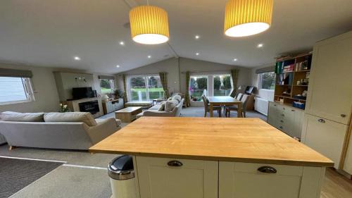 Pevensey Ski Chalet | 42 Woodland Walk Pevensey Bay Holiday Park sleeps 6