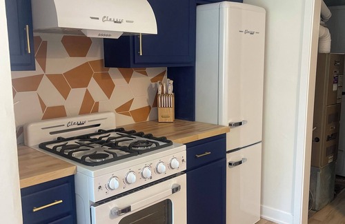 Country Club Hills Condo | 420 zen environment surrounded by boho chic decor~Luv Happii House.