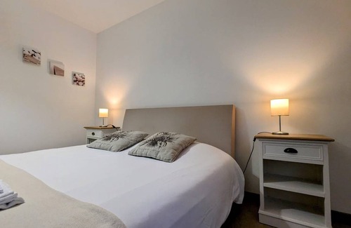 Mosnay Cottage | 4230 m² Cabin ∙ 6 bedrooms ∙ 14 guests