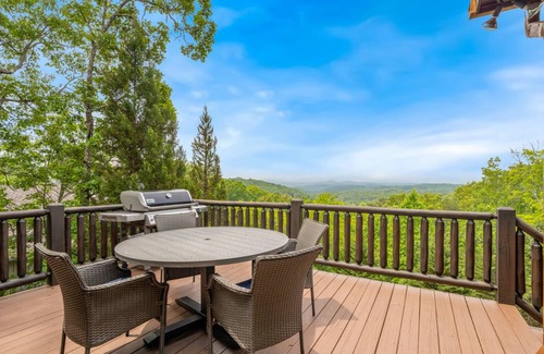 Mineral Bluff Cabin | 429 m² Cabin ∙ 4 bedrooms ∙ 10 guests