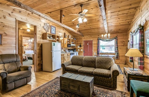 Mountain View Cabin | #43 Pinewoods Cabin: Lancaster & Co