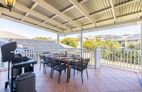 Fingal Bay House | 43 Squire Street Fingal Bay