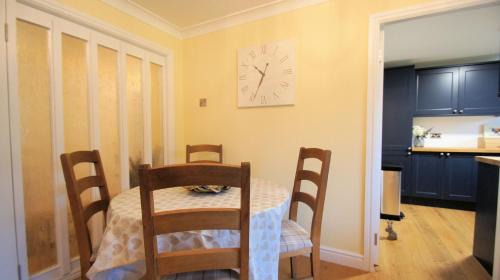 Gleneagles House | 44 Guthrie Court