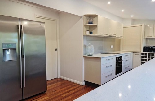 Martinsville House | 442 Martinsville Rd · Villa Nessa - Fri Check in 10am Sun check out 6pm