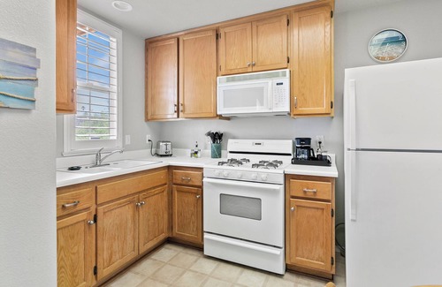 Oceano Condo | 444 Pier Ave. #309: 1 BR, 1 BA in Oceano, Sleeps 4