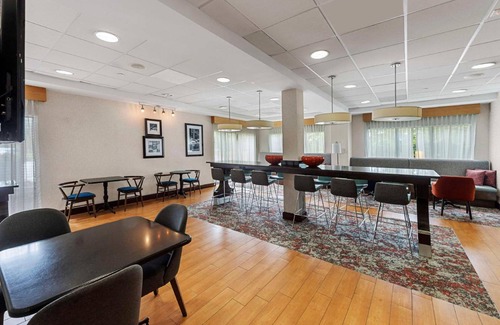 Nanuet Hotel | 45 m² Hotel ∙ 127 guests