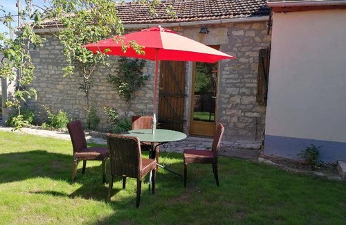 Voutenay-sur-Cure House | 45 m² House ∙ 1 bedroom ∙ 4 guests