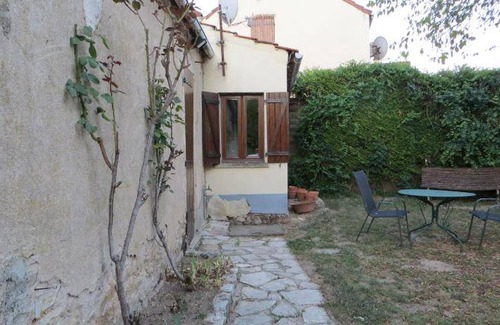 Voutenay-sur-Cure House | 45 m² House ∙ 1 bedroom ∙ 4 guests