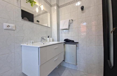 Loano Apartment | 450 m dal MARE con Giardino - FREE PARKING