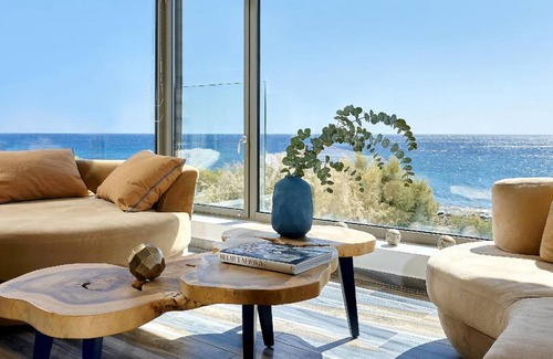 Koutsouras House | 450 m² House ∙ 10 bedrooms ∙ 24 guests