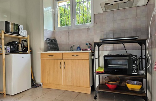 Salignac-Eyvignes Apartment | 45m2 apartment in the heart of Salignac, close to shops.
