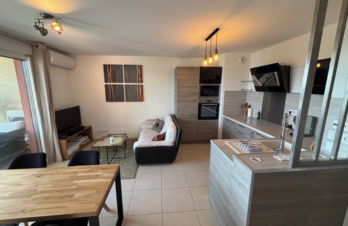 Grand Sud Apartment | 45m2 T2 apartment with large terrace overlooking Sainte Victoire