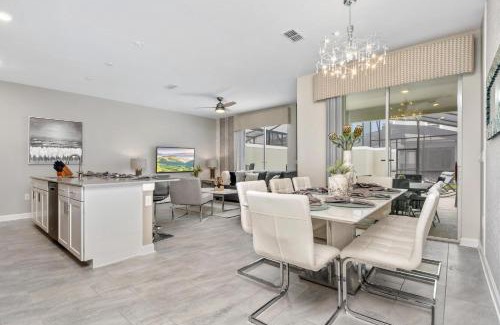 Groveland House | 4817CO TOWNHOUSE 4 BEDROOMS & 3 BATHROOMS + POOL