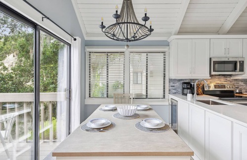 Night Heron House | 49 Night Heron @ Sea Pines | Lagoon Front Retreat | Walk to Beach | Golf & Tennis