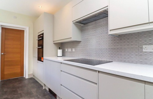Clitheroe Cottage | 49 WADDINGTON ROAD, pet friendly, with open fire in Clitheroe