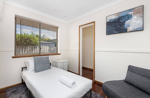 Bassendean Villa | 4B Bassendean Beauty Sleeps 3