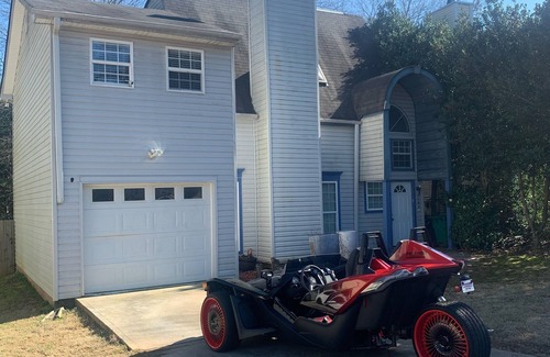 Decatur House | 4bd 3bth with recording studio
