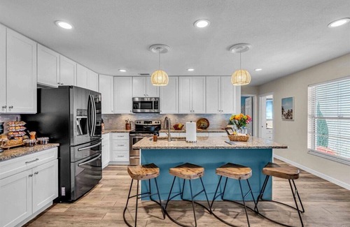 Whitfield House | 4BD Saltwater Pool Home near Beaches w/Game Room & Arcade