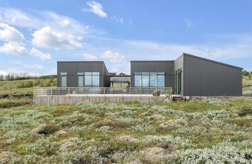 Reykholt House | 4bed 4bath Sauna & Hot tub
