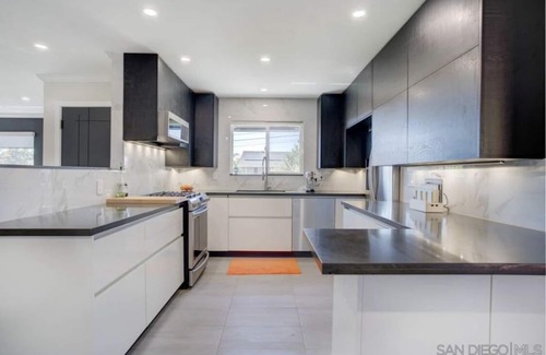 Clairemont Mesa East House | 4bed house centrally located (pet allowed)