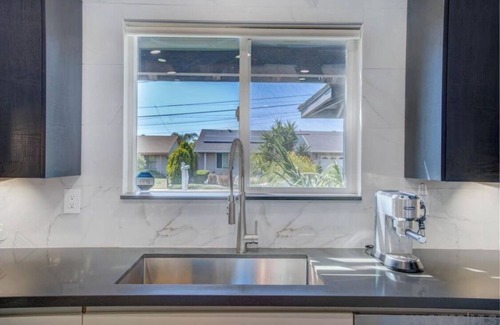 Clairemont Mesa East House | 4bed house centrally located (pet allowed)
