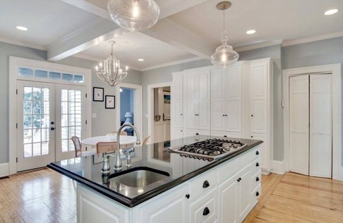 Forest Hills House | 4BR/3BA Home for Masters in Historic District