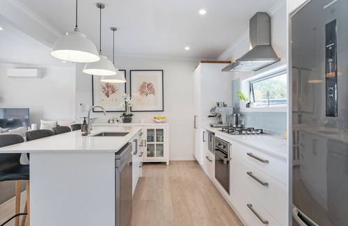 Whiritoa House | 4BR Beachside Home with Spa & Outdoor Dining