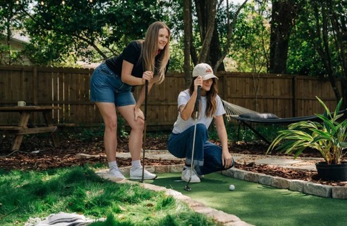 Duckpond House | 4BR Boho Oasis w/Mini Golf & Games!