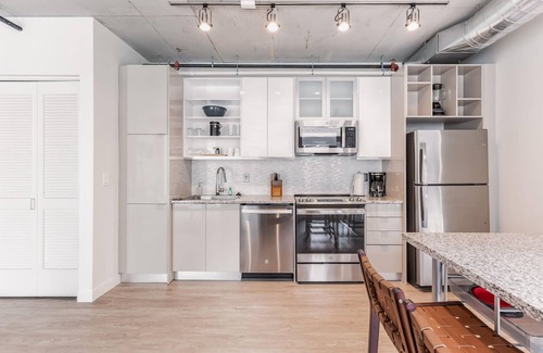 Gateway District Apartment | 4BR Combined Units at Skyline 776