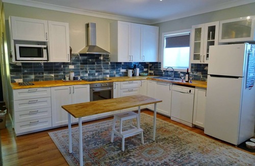 Culburra Beach House | 4BR Holiday Home with wheelchair access, Covered Deck, Pet-Friendly Yard