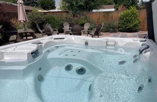 Dupont House | 4br Home W Backyard Hot Tub & Fire Pit