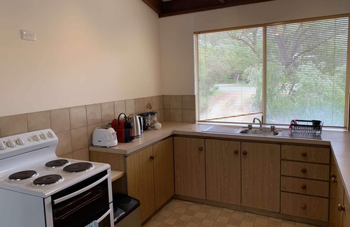 Dawesville House | 4BR home with estuary views nestled amongst native trees and flowers