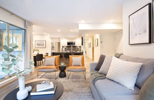 Village North House | 4BR Luxury Village Townhouse!