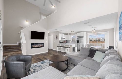 Cherry Grove Beach House | 4BR Marsh-View | 5-Min Walk to Beach + Outdoor TV