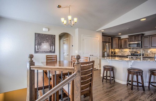 Northgate House | 4BR Modern Townhome Close to Usafa!