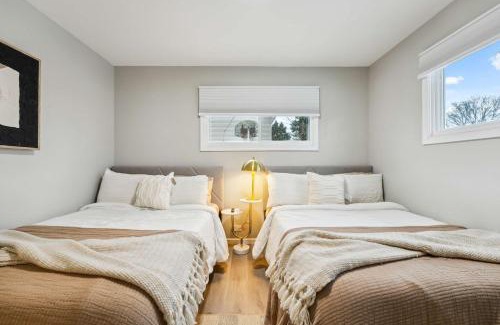 Wheaton House | 4BR Near Wheaton College