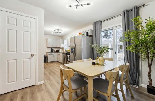 Wheaton House | 4BR Near Wheaton College